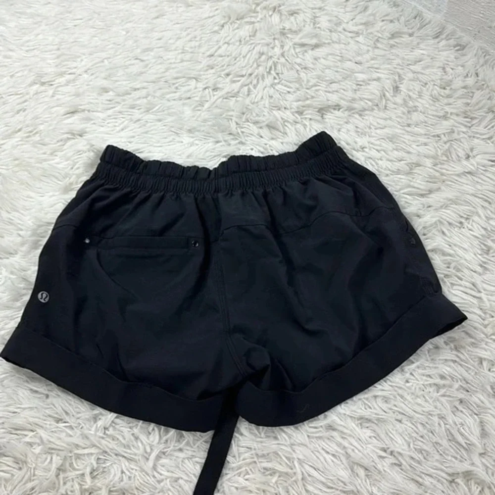 Lululemon Spring Break Away Short